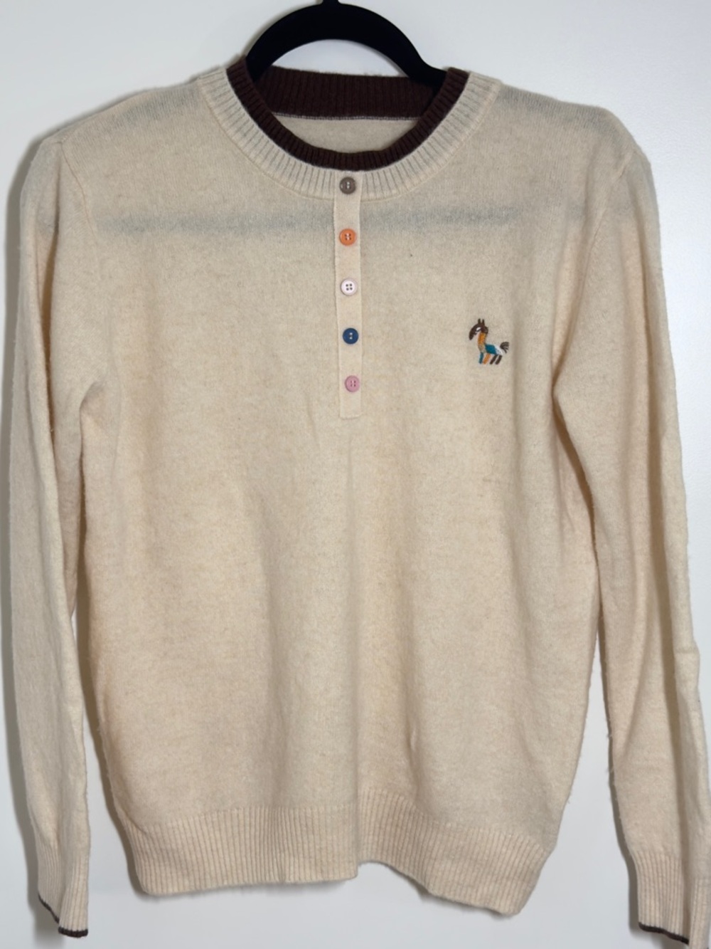 Vintage horse 100% wool sweater. 

Excellent condition, no flaws.